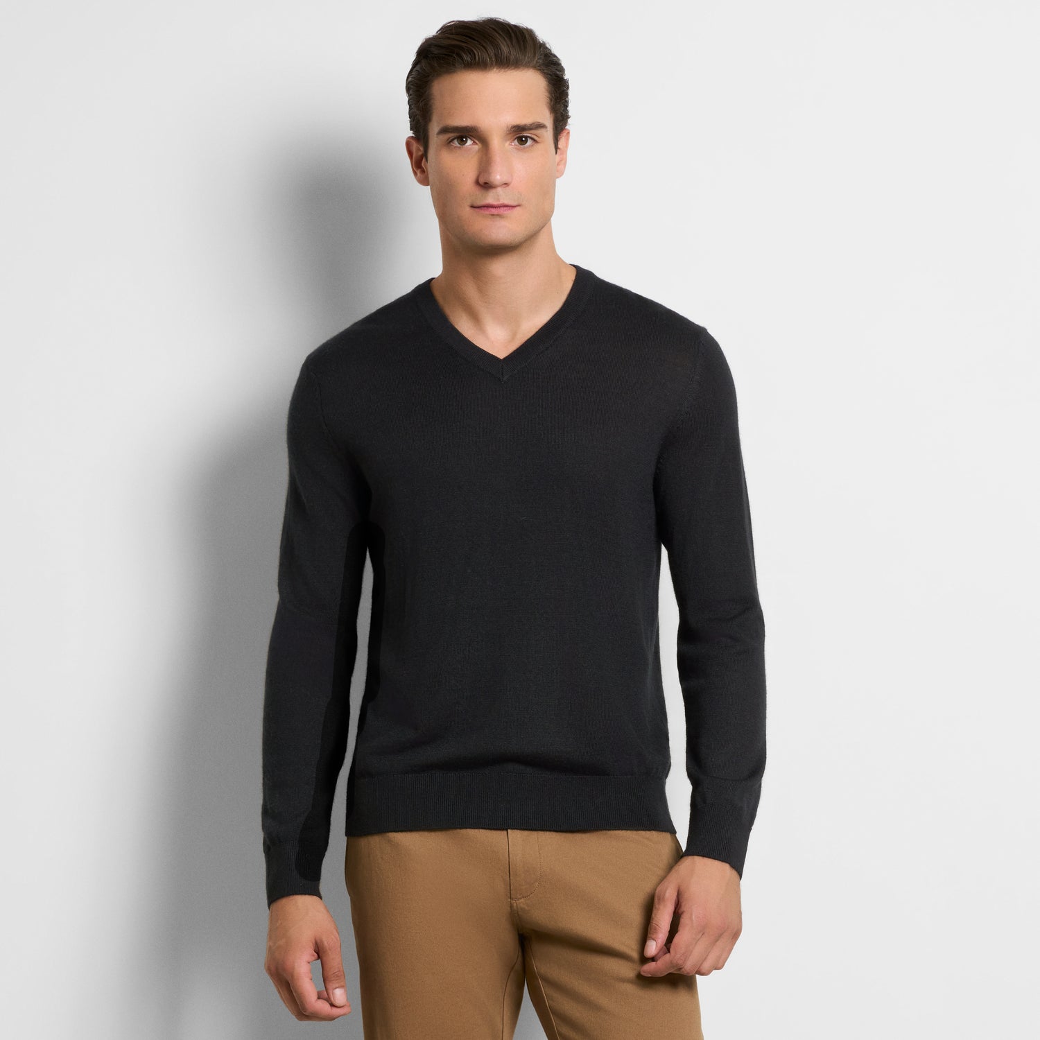 Essential Rhodes Merino V-Neck Sweater – Regular Fit