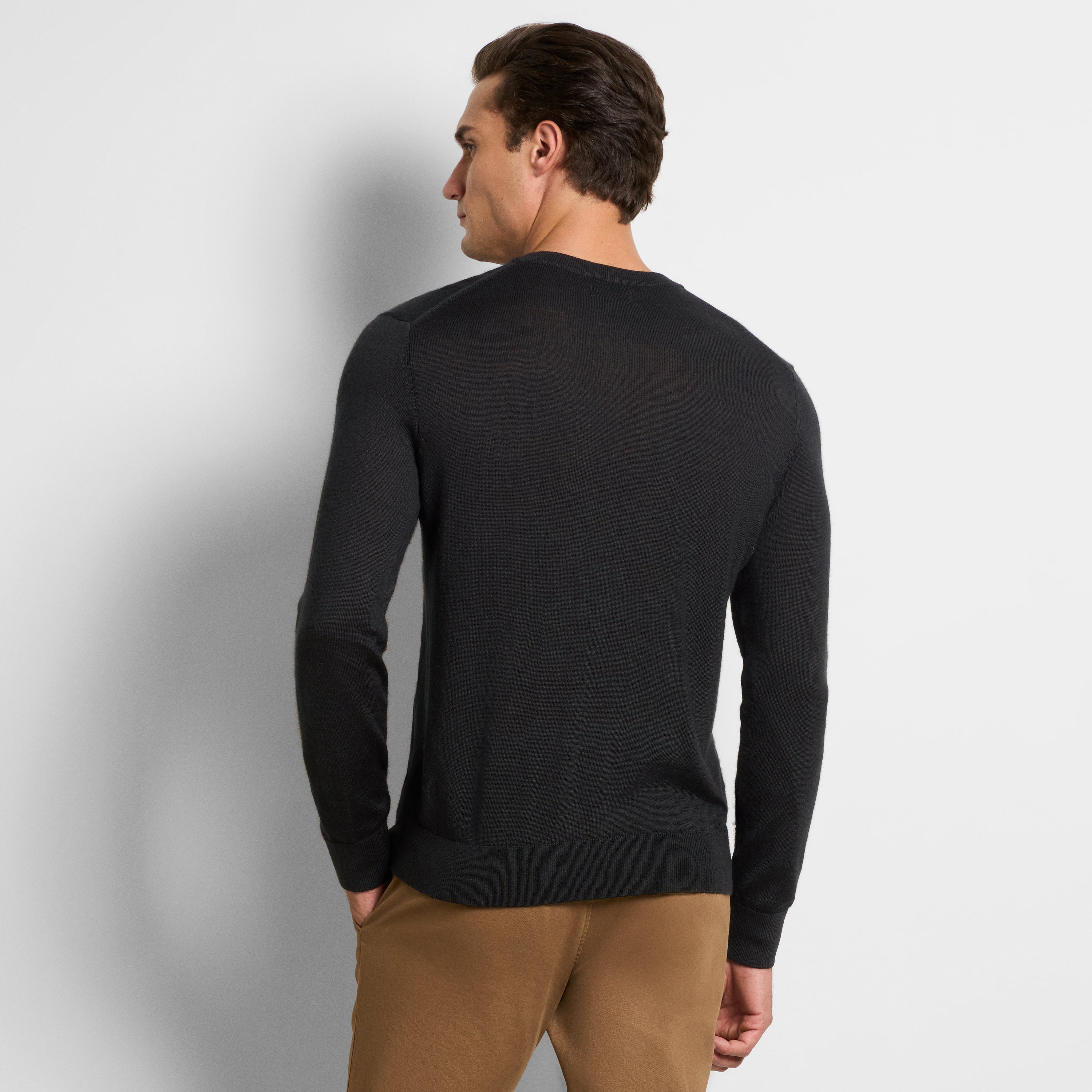 Essential Rhodes Merino V-Neck Sweater – Regular Fit