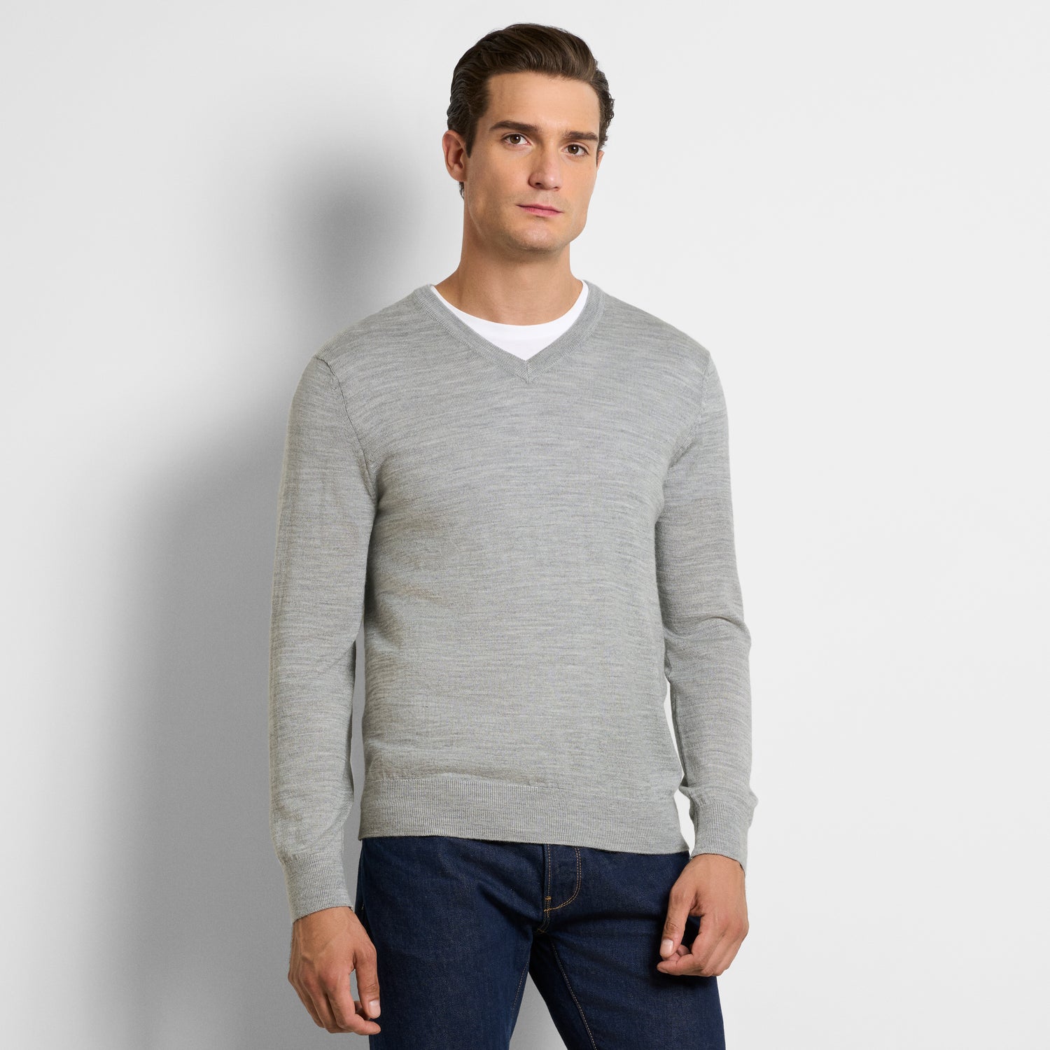 Essential Rhodes Merino V-Neck Sweater – Regular Fit