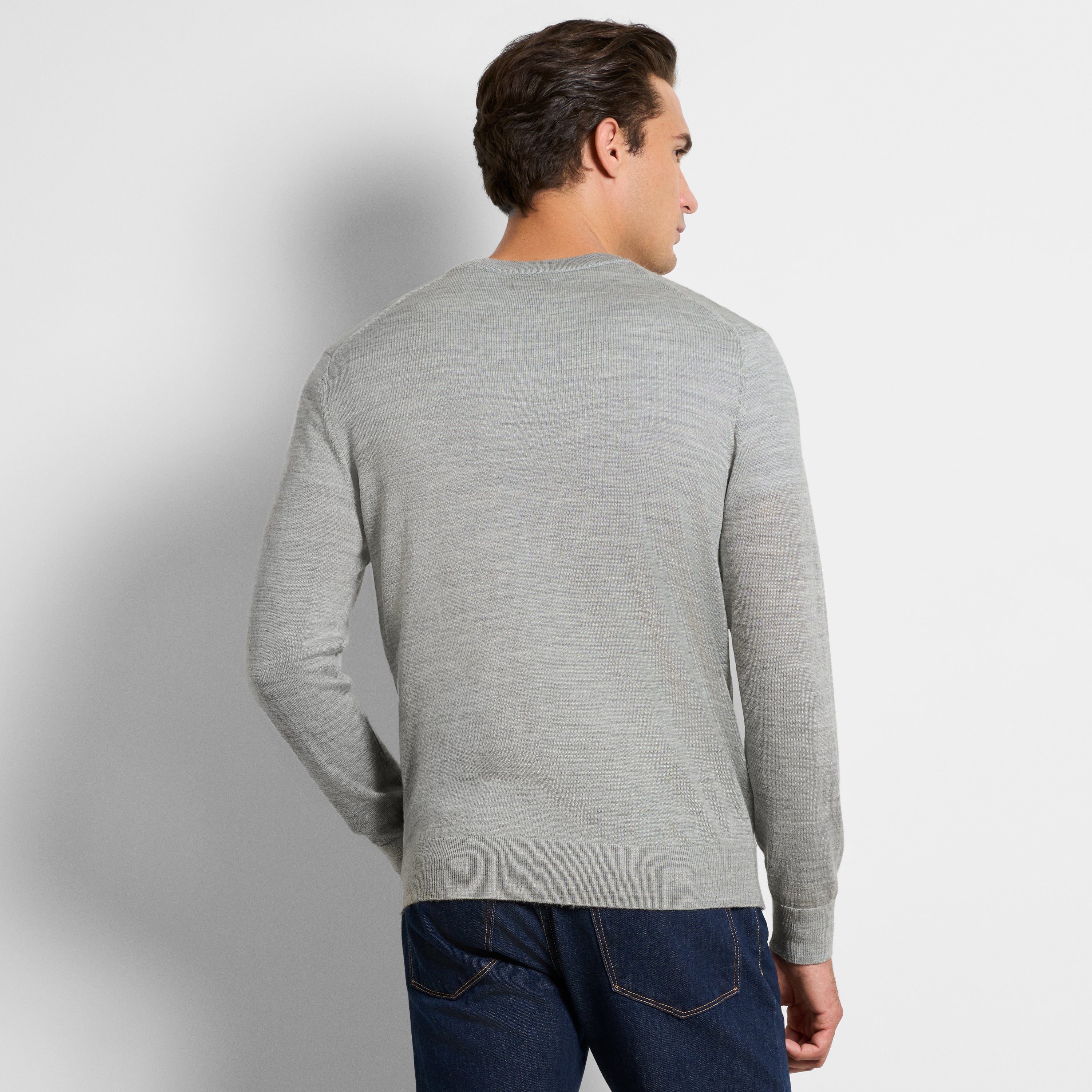 Essential Rhodes Merino V-Neck Sweater – Regular Fit