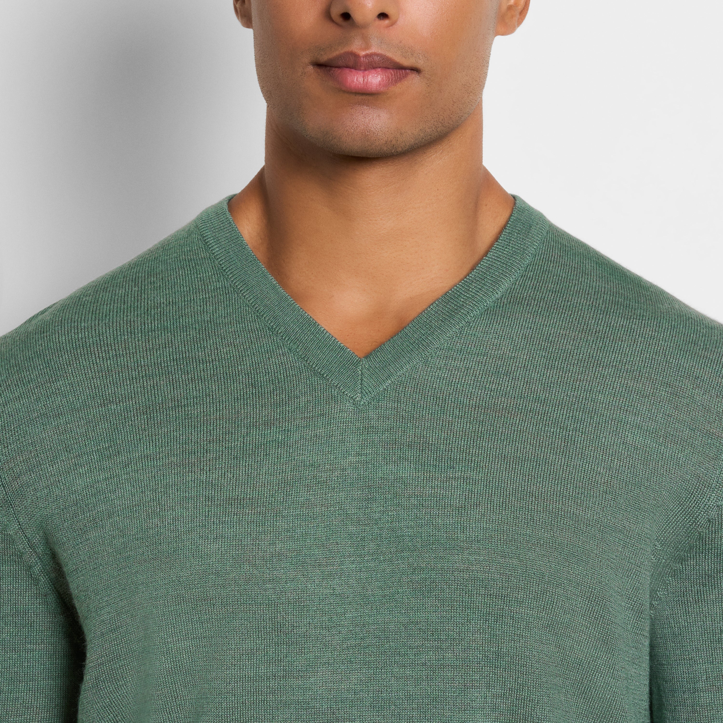 Essential Rhodes Merino V-Neck Sweater – Regular Fit