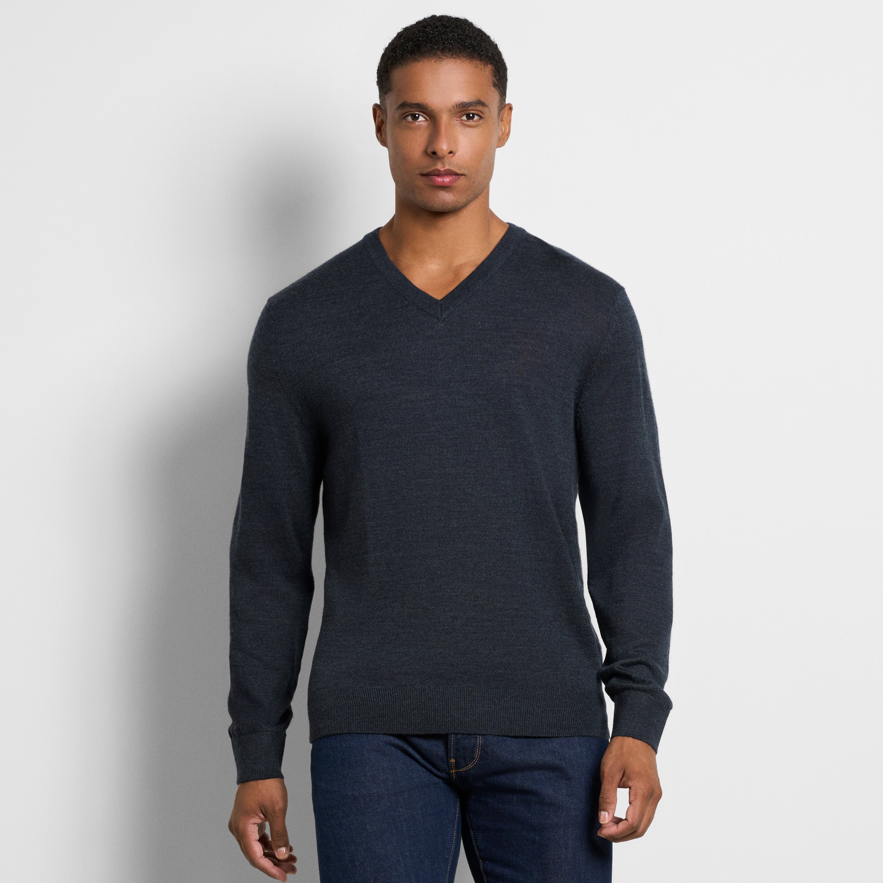 Essential Rhodes Merino V-Neck Sweater – Regular Fit