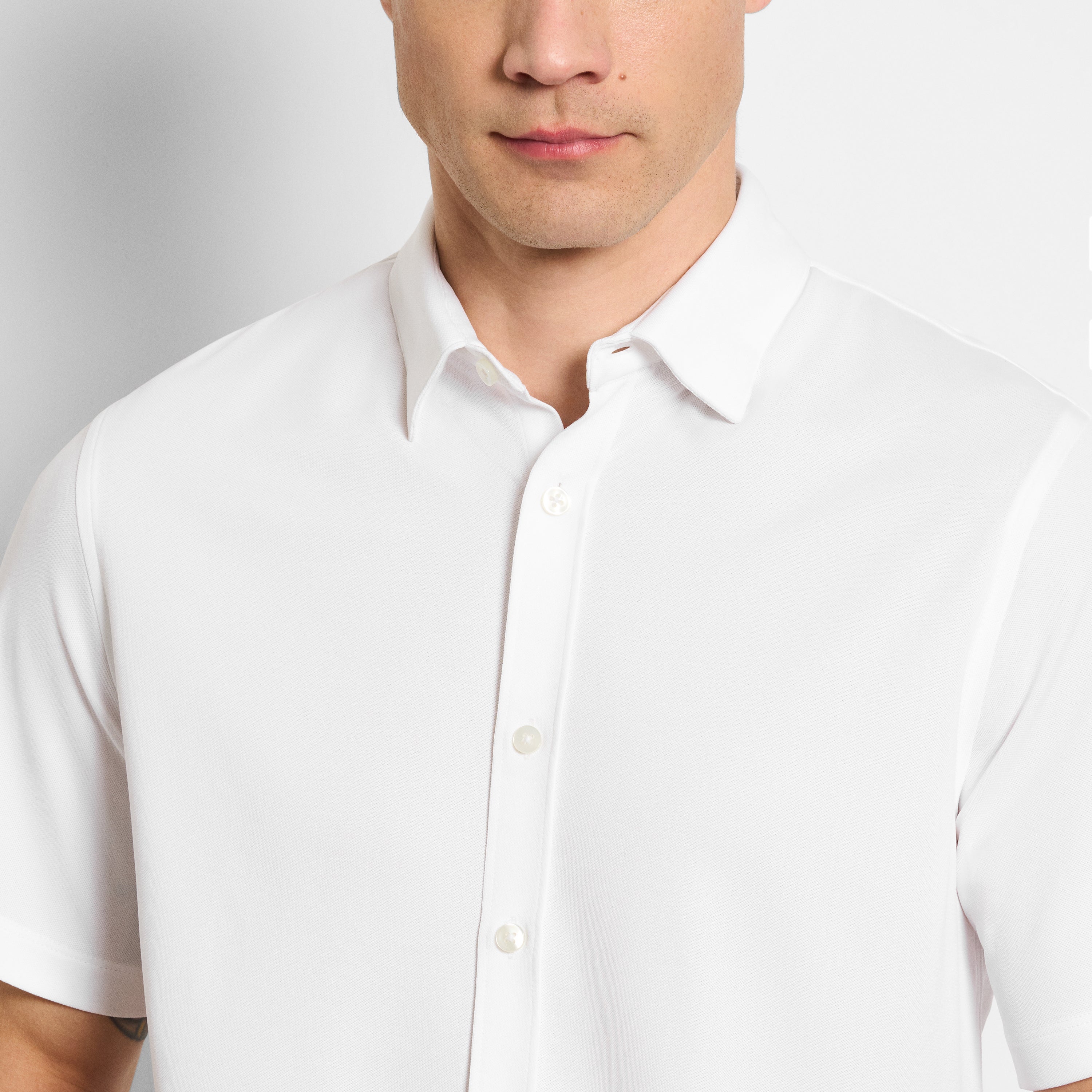 Performance Knit Solid Short Sleeve Button Up Shirt - Slim Fit