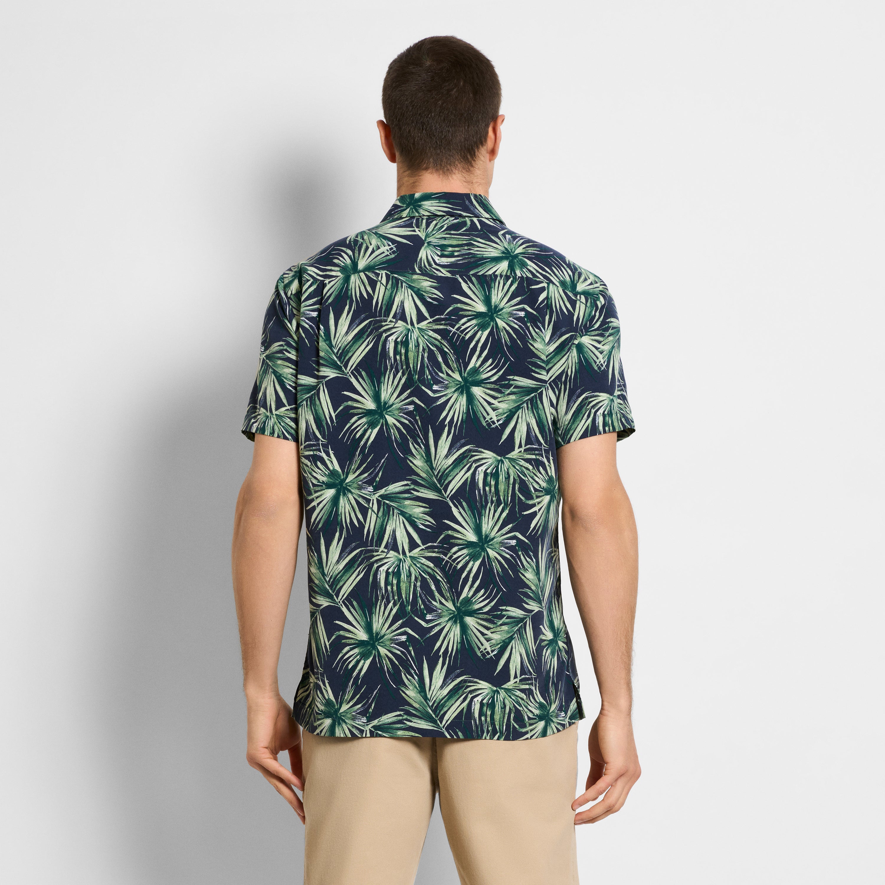 Weekend Short Sleeve Camp Palm Print Shirt - Regular Fit – Van Heusen